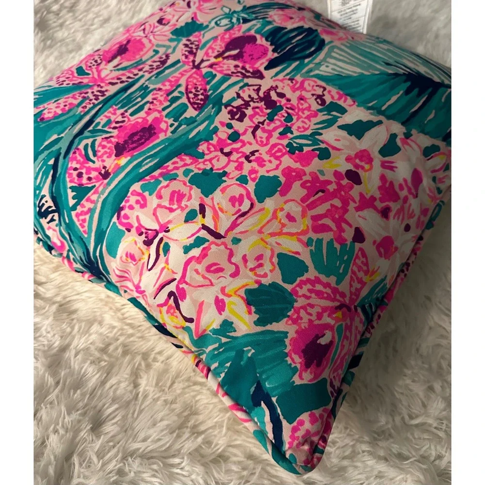 NWT Lilly Pulitzer 18x18 Slathouse Throw‎ Pillow